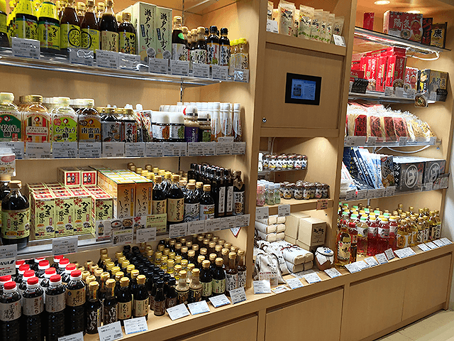 カープグッズに美酒の数々！広島ブランドショップ TAU。