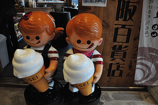 アツアツのたこ焼きやイカ焼きなどが堪能できる！大阪百貨店。