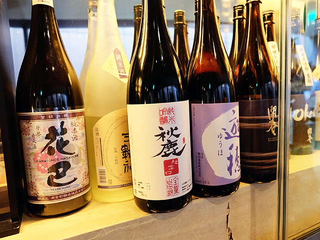 大阪の地酒専門店「山中酒の店」でスペシャルな有料試飲を体験！
