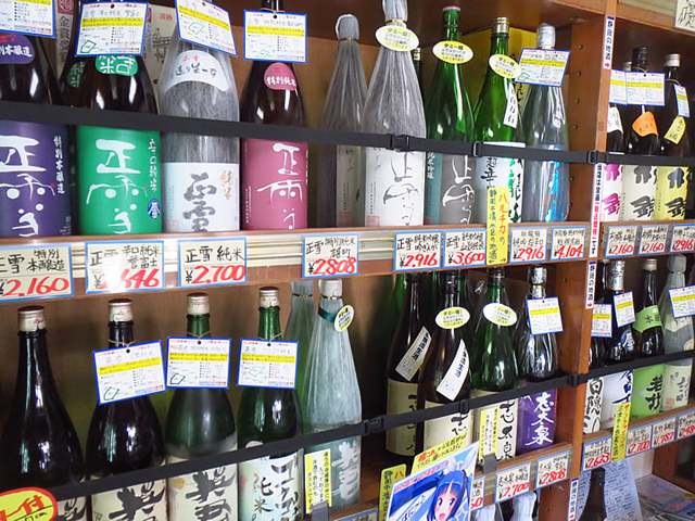 美少女ラベルの美味しい地酒が買えるオタクな酒屋が静岡にあり！昔ながらの「鈴木酒店」には何故「萌酒」があるのか